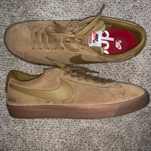 Supreme x Nike SB blazer low GT